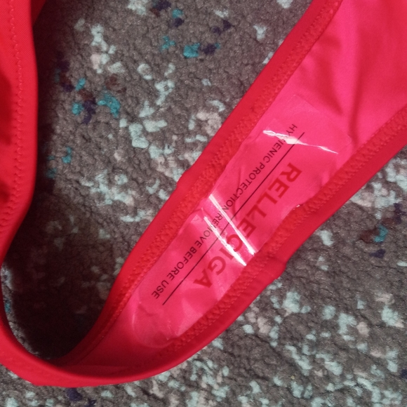 Relleciga Thong Swimsuit - One piece - Red. size Large - Picture 3 of 7